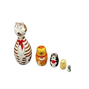 Russian Matryoshka Style Nesting Cat Set